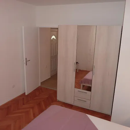 Wells Apartment